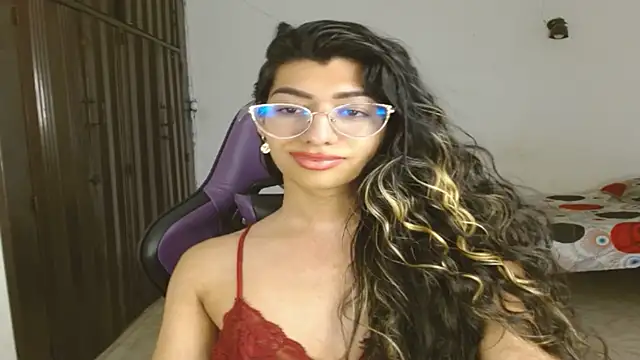 engielphoenis14 online show from September 2025 11:32:02 PM