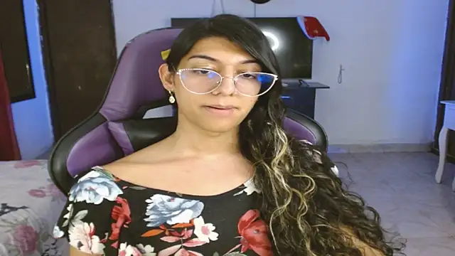 engielphoenis14 online show from December 2025 12:49:01 AM