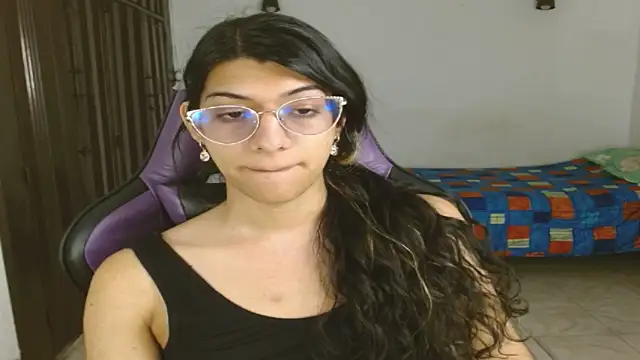 engielphoenis14 online show from October 2025 12:20:01 AM