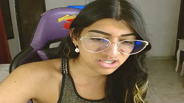 engielphoenis14 online show from December 2025 12:49:02 AM