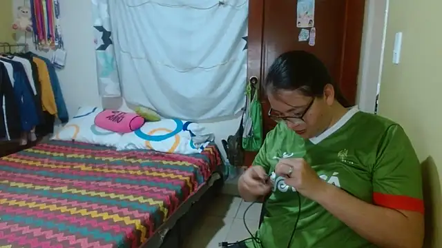 Snapshot of clayre_and_jill chatting on November 2025 08:01:01 PM clayre and jill online show from November 2025 08:01:01 PM