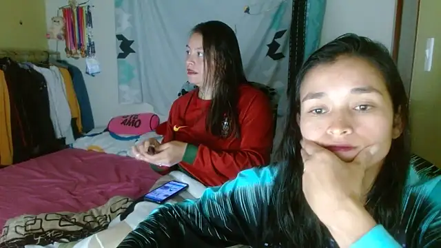 Snapshot of clayre_and_jill chatting on October 2025 01:42:02 AM clayre and jill online show from October 2025 01:42:02 AM