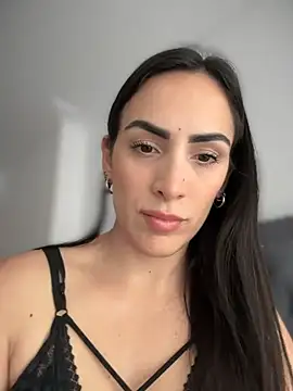 alessandra-a online show from November 2025 09:40:02 PM