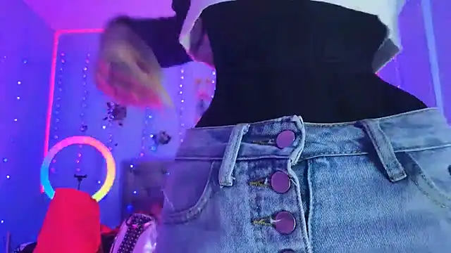 Snapshot of gabbiefoxthx chatting on February 2025 03:57:02 AM gabbiefoxthx online show from February 2025 03:57:02 AM