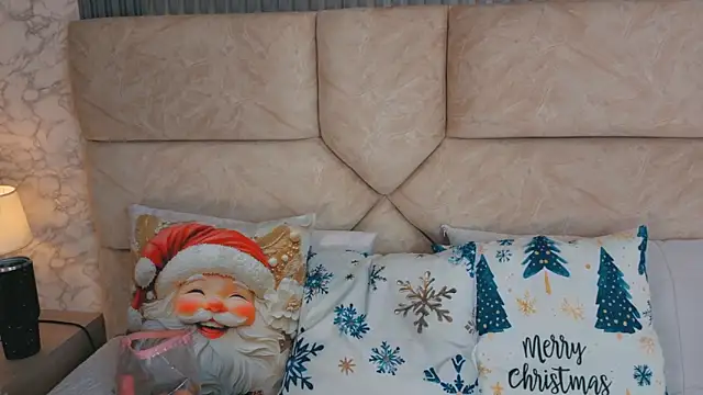 amatista  smith online show from December 2025 08:01:01 PM