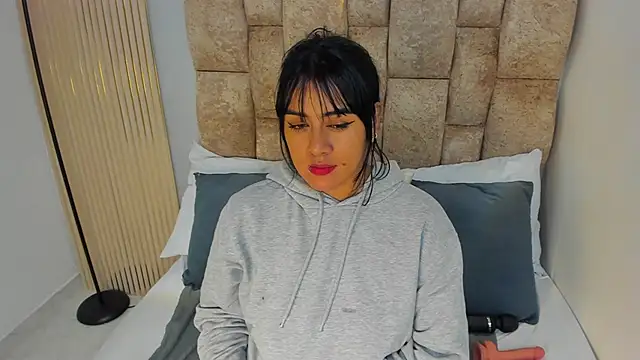 amatista  smith online show from November 2025 12:09:02 PM