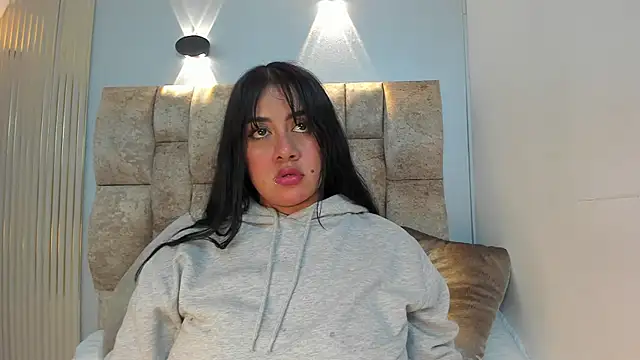 amatista  smith online show from October 2025 01:20:01 AM