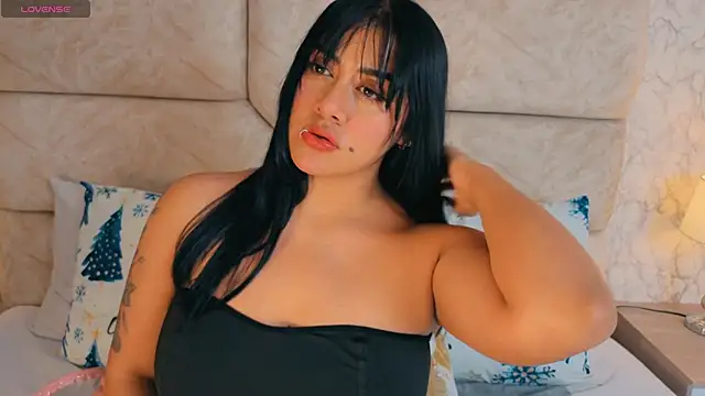 amatista  smith online show from December 2025 09:09:02 PM