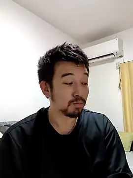 Snapshot of KOUHEY2023 chatting on January 2025 01:19:01 PM KOUHEY2023 online show from January 2025 01:19:01 PM