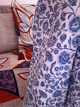 Alina Khann online show from December 2025 04:12:02 AM