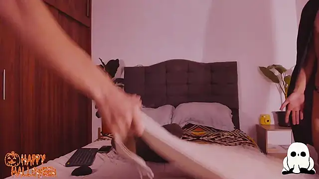 2gays 1Str8 online show from October 2025 02:30:02 AM