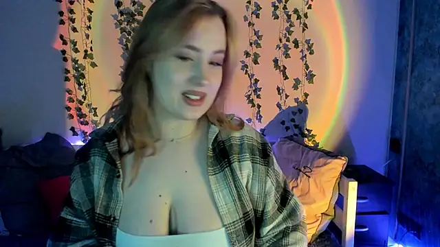 Emily Gin online show from March 2025 08:33:02 AM
