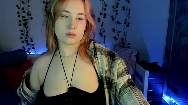 Emily Gin online show from February 2025 02:33:02 AM