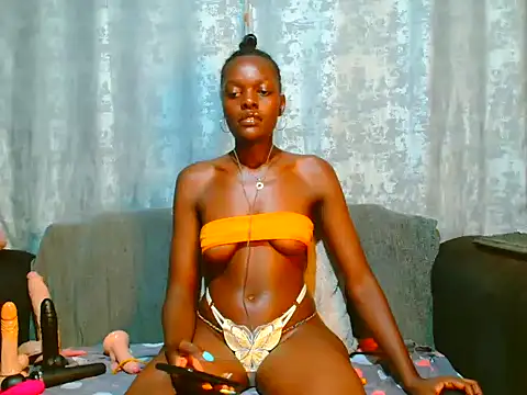 Snapshot of VANESAAMBER23 chatting on November 2025 07:29:02 PM VANESAAMBER23 online show from November 2025 07:29:02 PM