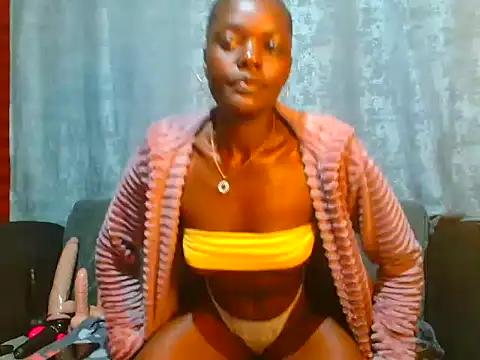 Snapshot of VANESAAMBER23 chatting on November 2025 10:24:01 PM VANESAAMBER23 online show from November 2025 10:24:01 PM