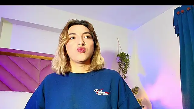 TomLondon  online show from September 2025 11:39:02 AM