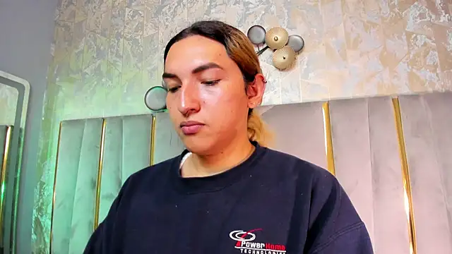 TomLondon  online show from February 2026 03:00:01 PM