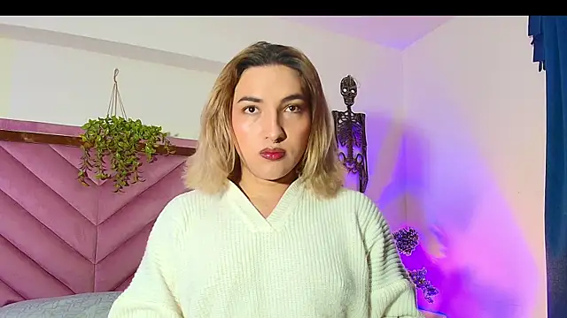 TomLondon  online show from October 2025 12:06:02 PM