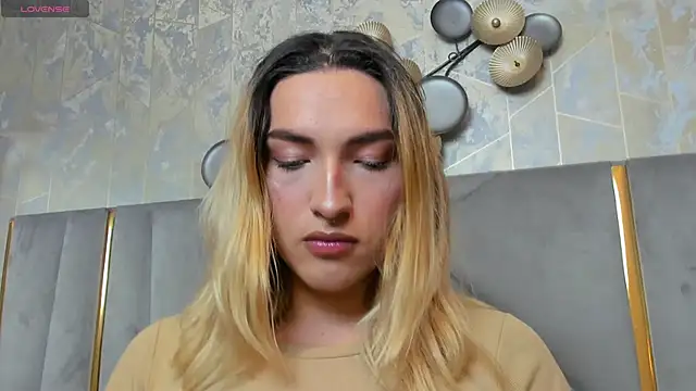 TomLondon  online show from March 2026 02:46:02 PM