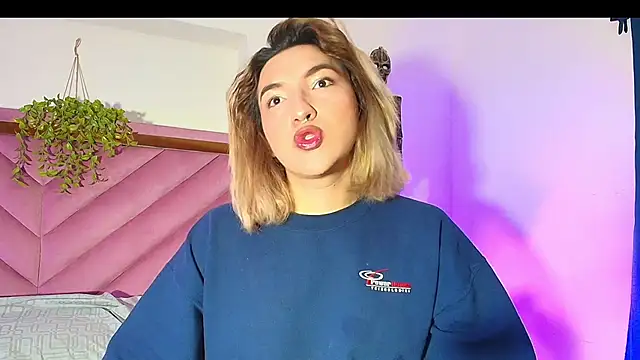 TomLondon  online show from October 2025 12:37:02 PM