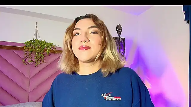 TomLondon  online show from October 2025 12:28:01 PM