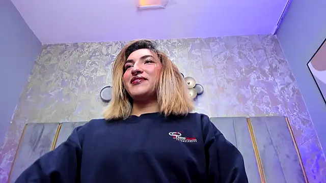 TomLondon  online show from November 2025 11:44:01 AM