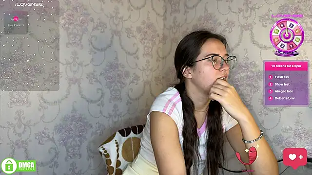 Snapshot of the_princese chatting on October 2025 10:48:01 AM the princese online show from October 2025 10:48:01 AM