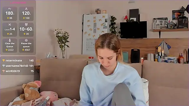 Girl alone home online show from November 2025 05:07:02 PM