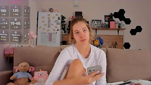 Girl alone home online show from November 2025 04:39:01 AM