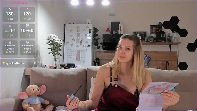 Girl alone home online show from October 2025 04:06:01 PM