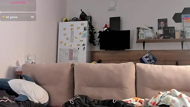 Snapshot of Girl_alone_home chatting on June 2026 03:54:02 PM Girl alone home online show from June 2026 03:54:02 PM