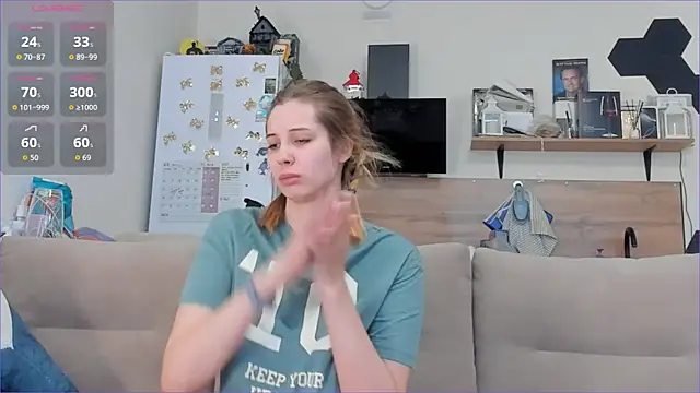 Snapshot of Girl_alone_home chatting on April 2026 03:21:01 PM Girl alone home online show from April 2026 03:21:01 PM