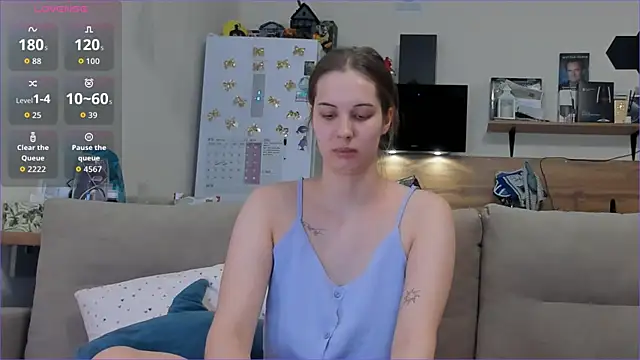 Girl alone home online show from April 2026 03:13:02 PM