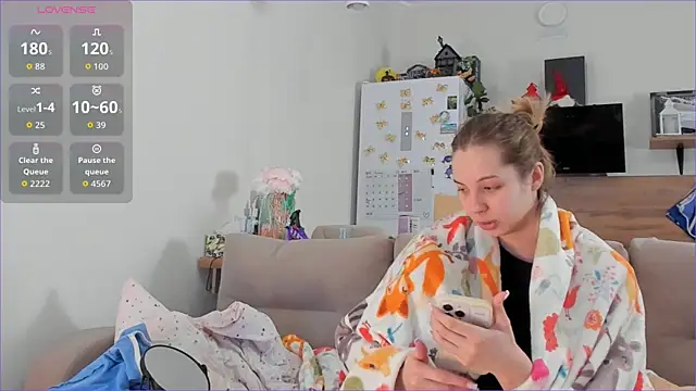 Girl alone home online show from February 2026 03:58:01 AM