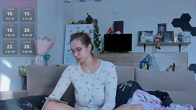 Girl alone home online show from March 2026 03:59:02 AM