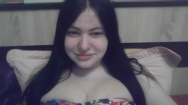 Snapshot of German_Eva chatting on December 2025 05:52:02 PM German Eva online show from December 2025 05:52:02 PM