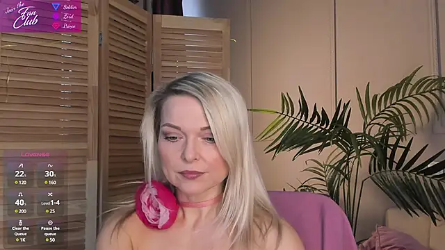 Gloria Lovely online show from March 2025 11:33:01 AM
