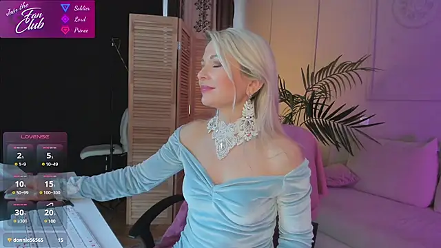 Gloria Lovely online show from March 2025 02:08:01 PM