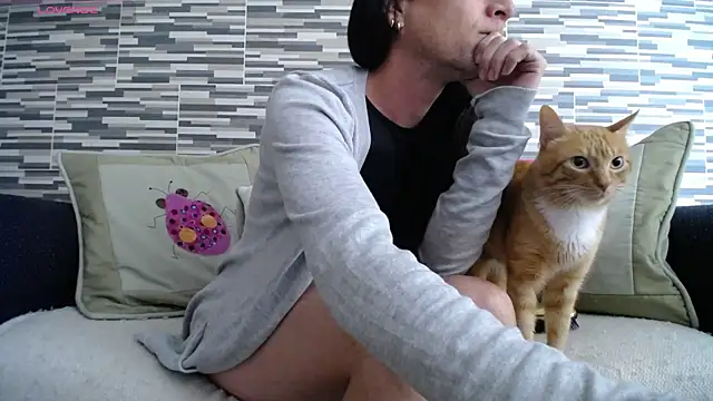 Snapshot of VioletaGomezCo chatting on June 2026 01:33:02 PM VioletaGomezCo online show from June 2026 01:33:02 PM