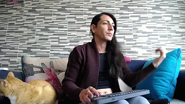 Snapshot of VioletaGomezCo chatting on June 2026 02:36:01 PM VioletaGomezCo online show from June 2026 02:36:01 PM