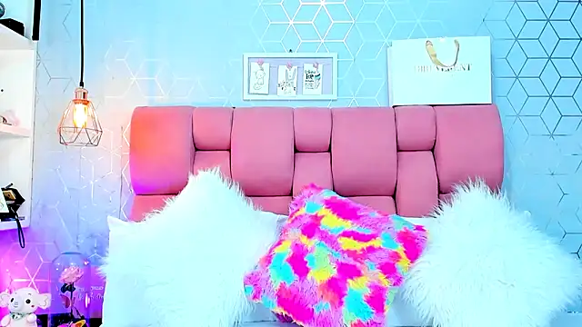 Zoebraham online show from December 2025 09:20:02 PM