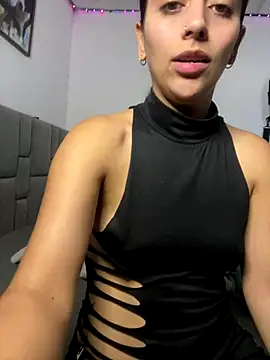 BrittanyDiaz online show from October 2025 07:04:02 PM