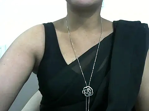 Snapshot of rashmika_reddy chatting on October 2025 05:23:02 PM rashmika reddy online show from October 2025 05:23:02 PM