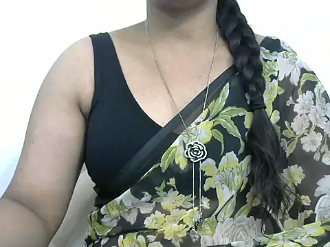 Snapshot of rashmika_reddy chatting on November 2025 05:13:01 PM rashmika reddy online show from November 2025 05:13:01 PM