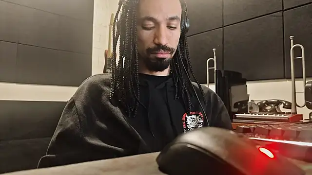 hotcamboy420 online show from November 2025 04:06:01 AM