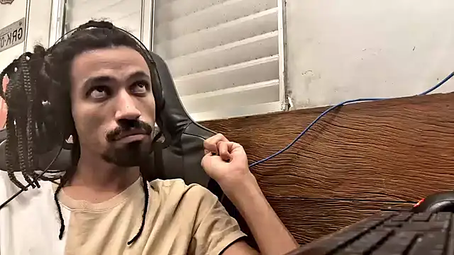 hotcamboy420 online show from February 2025 04:31:01 PM