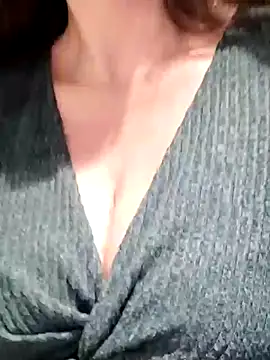 Snapshot of DahliaSegreta chatting on January 2025 04:45:01 PM DahliaSegreta online show from January 2025 04:45:01 PM