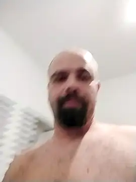 MichalS8613 online show from December 2025 03:25:01 PM