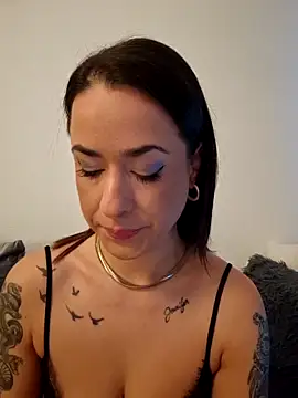 LydiaMaus96 online show from December 2025 02:45:01 PM