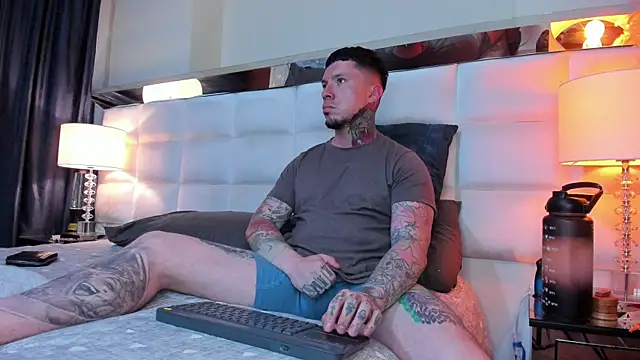 Snapshot of Adam_tatto chatting on October 2025 12:33:02 AM Adam tatto online show from October 2025 12:33:02 AM